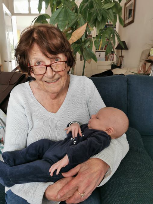 2021 Hélène et Marin qui dort